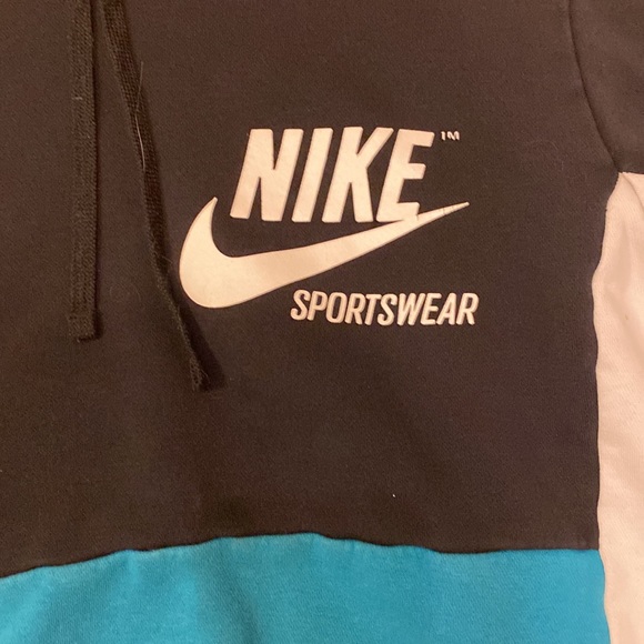 Vintage Nike Hoodie - Picture 2 of 5